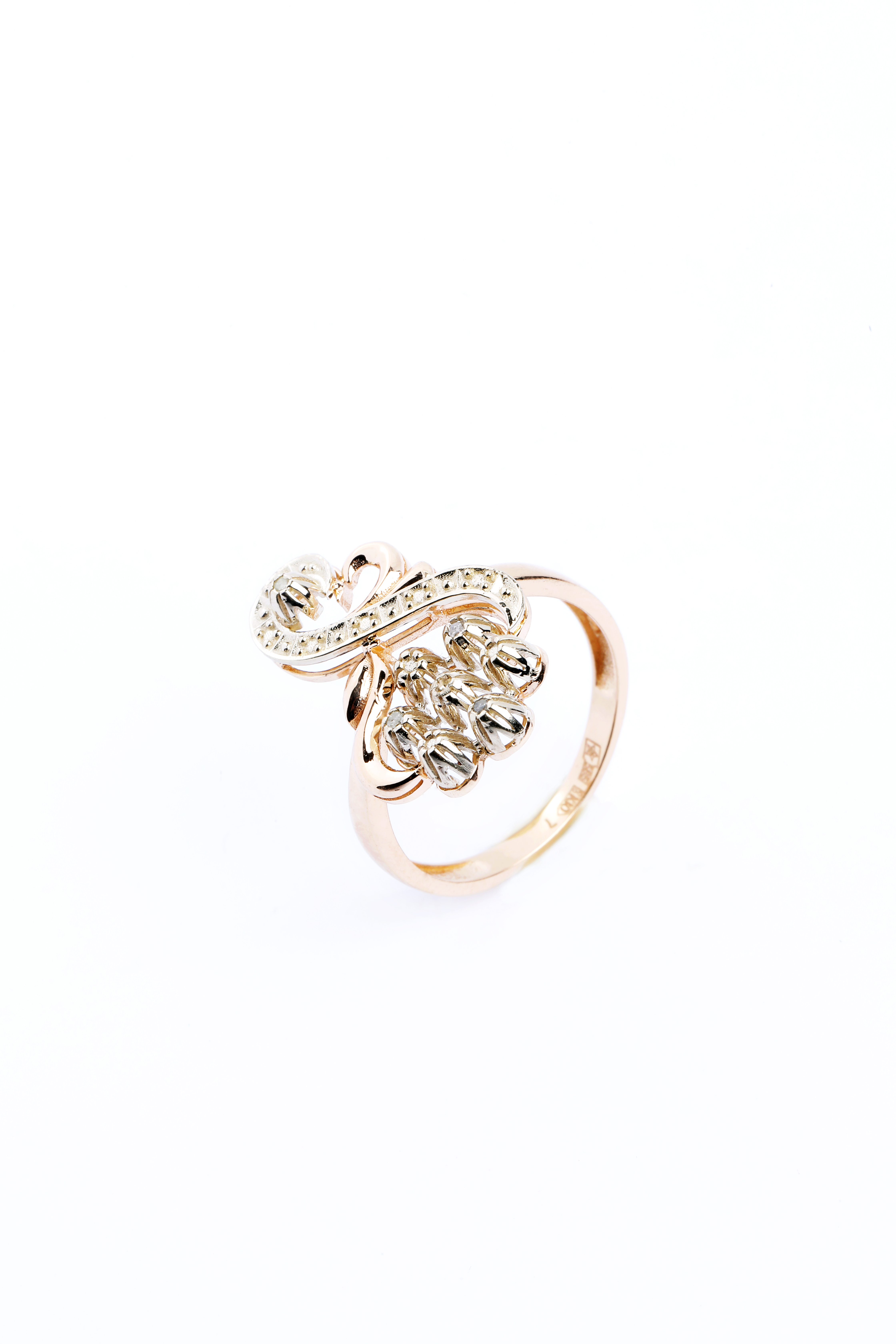 Золотое кольцо с завитками. Кольцо завиток. Tilla uzuklar. Кольца из Узбекистана.
